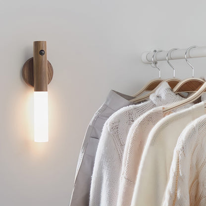Slanke draadloze houten wandlamp