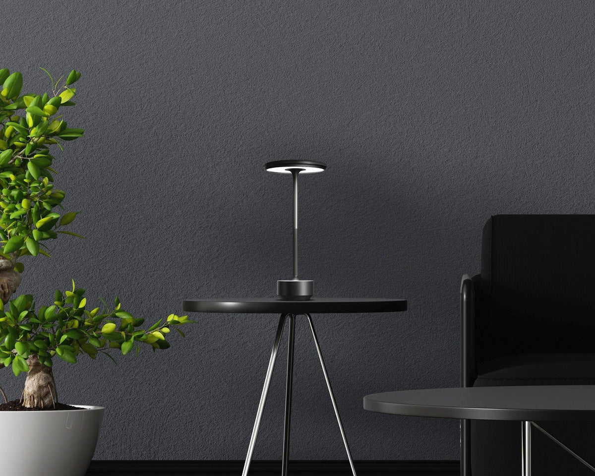 Korvath minimalistische aluminium tafellamp