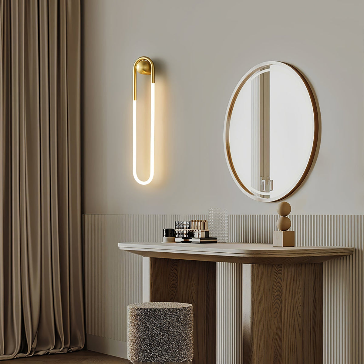 Ovale wandlamp van acrylbuis