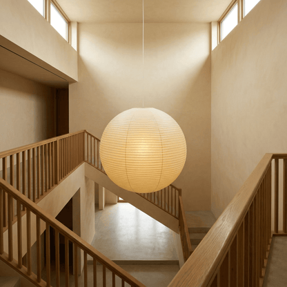 Hanglamp in washipapier in de vorm van een wereldbol