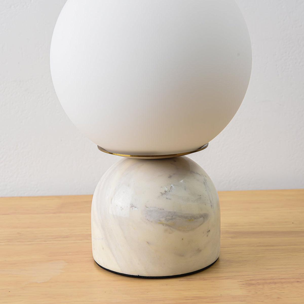 Ulvane minimalistische marmeren tafellamp