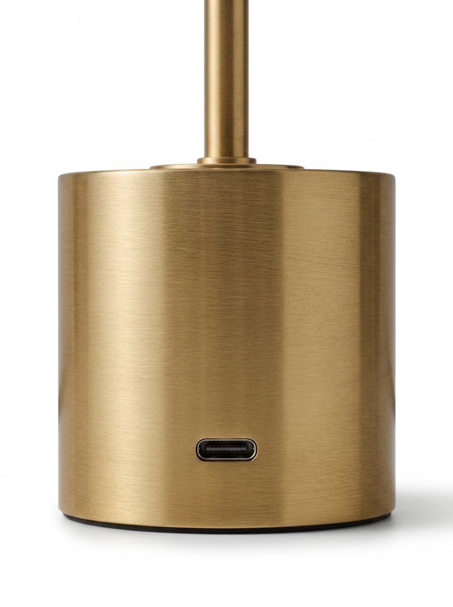 Pravena mid-century koperen tafellamp