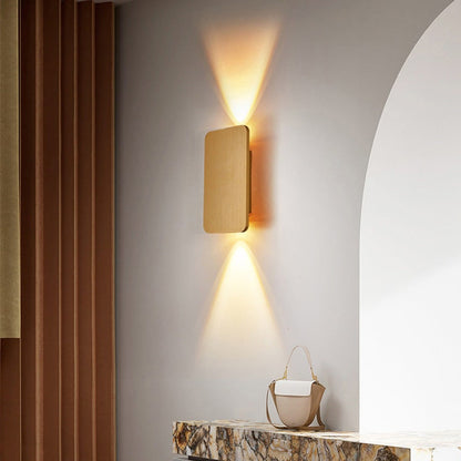 Nyxora minimalistische rechthoekige metalen wandlamp
