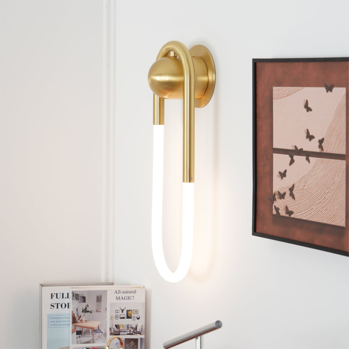 Ovale wandlamp van acrylbuis