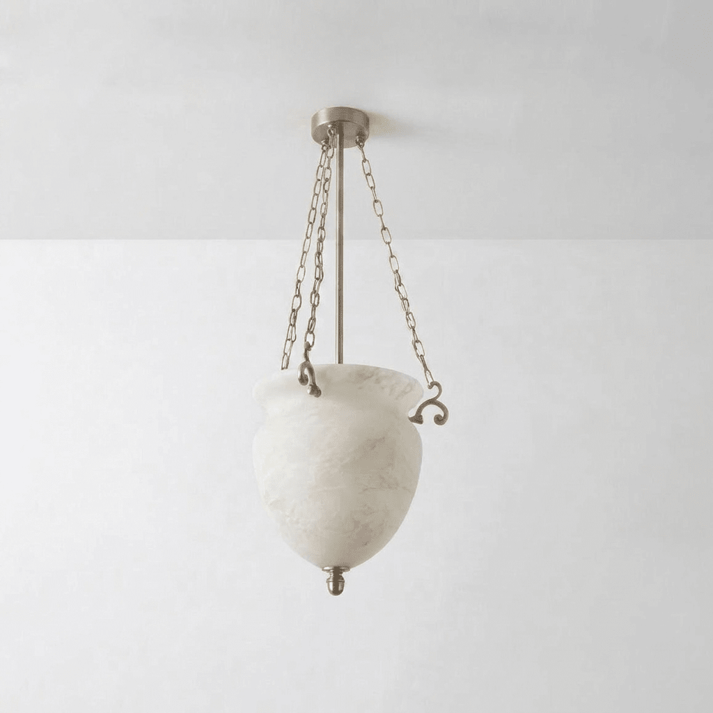 Hanger met ketting van albasten urn