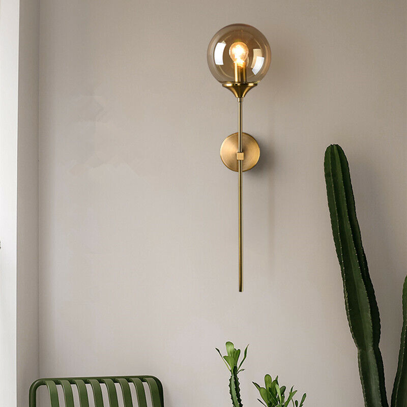 Velmira mid-century wandlamp met glazen bol
