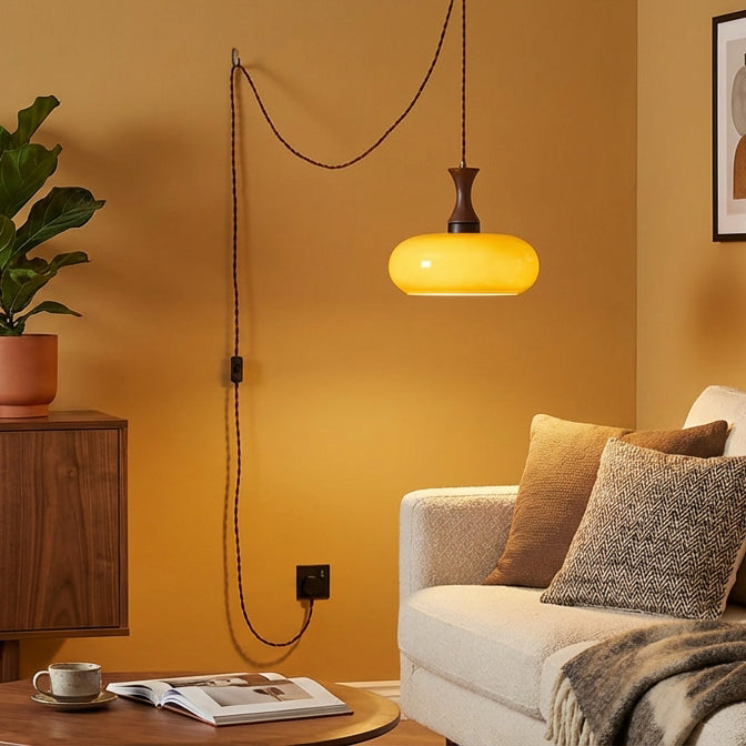 Amberkleurige glazen hanglamp met stekker