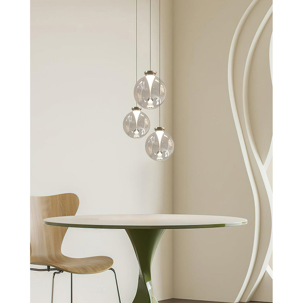 Hanglamp met bol van getint glas