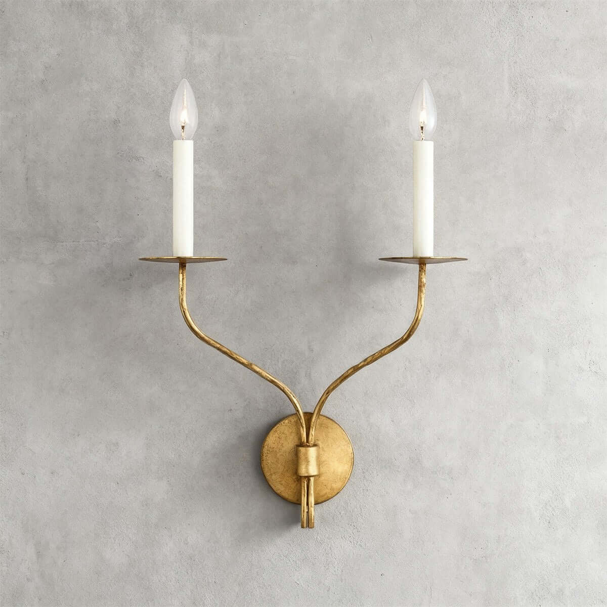 Messing wandlamp in kandelaarstijl