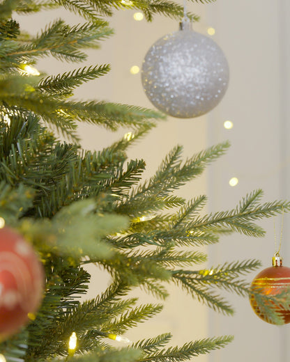 Skovra Classic PE/PVC 12ft voorverlichte kerstboom