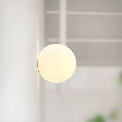 Orbelle minimalistische wandlamp van matglas