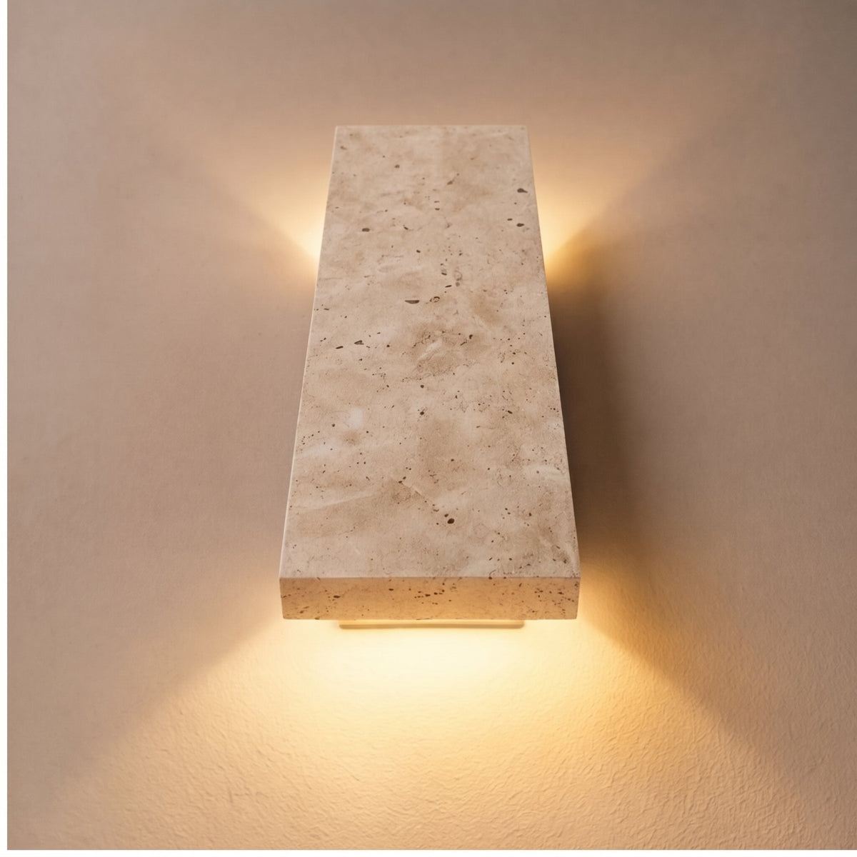 Travertijnen stenen wandlamp