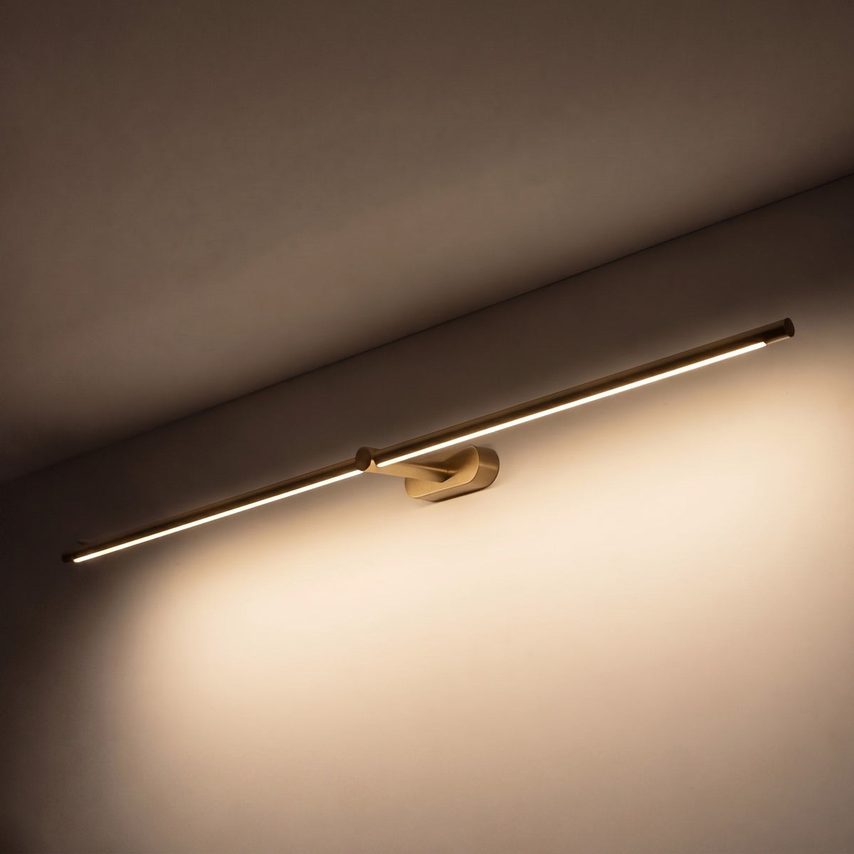 Verstelbare wandlamp met stang voor de kaptafel