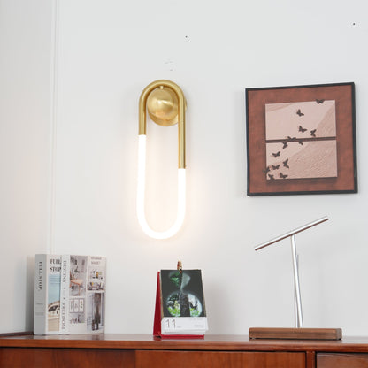 Ovale wandlamp van acrylbuis