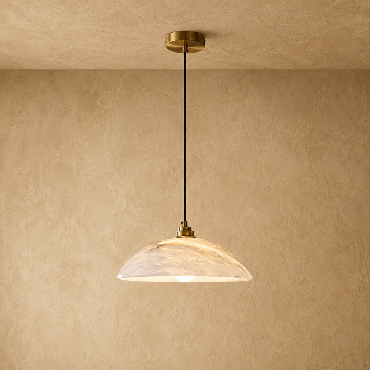 Hanglamp met albasten koepel