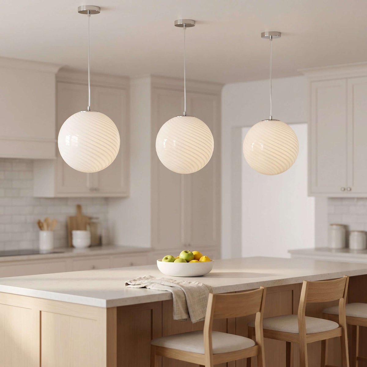 Hanglamp met gedraaide glazen bol