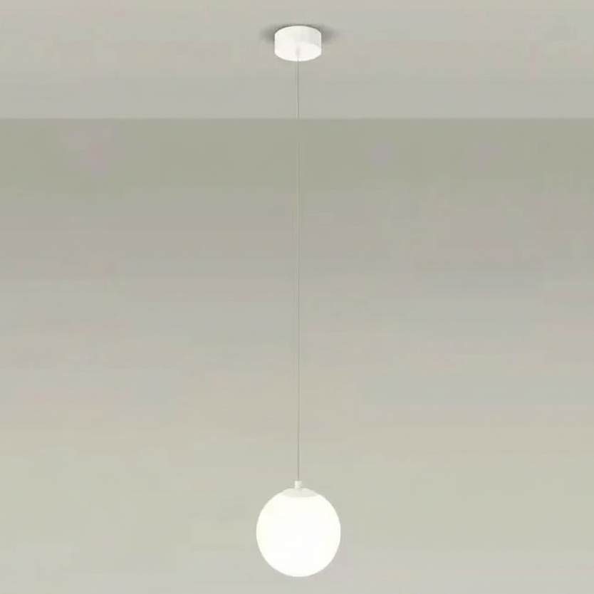 Solvara Nordic hanglamp met opalen glazen bol