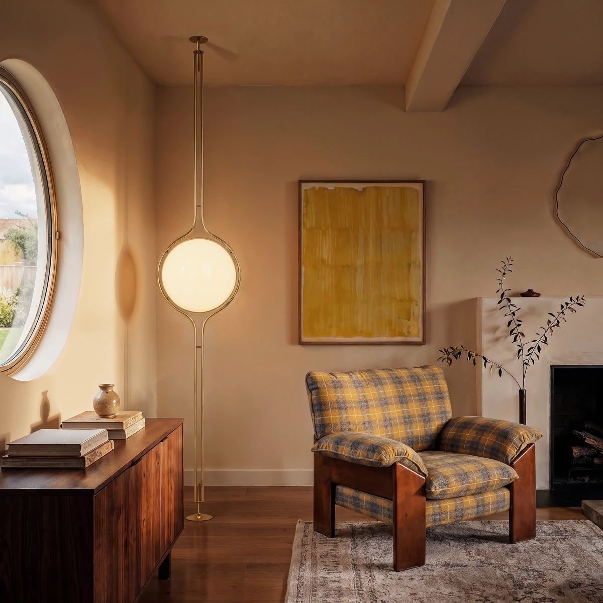 Pelvaro metalen lamp van vloer tot plafond in mid-century-stijl