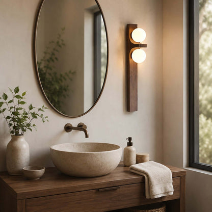 Dubbele wandlamp van hout met globes