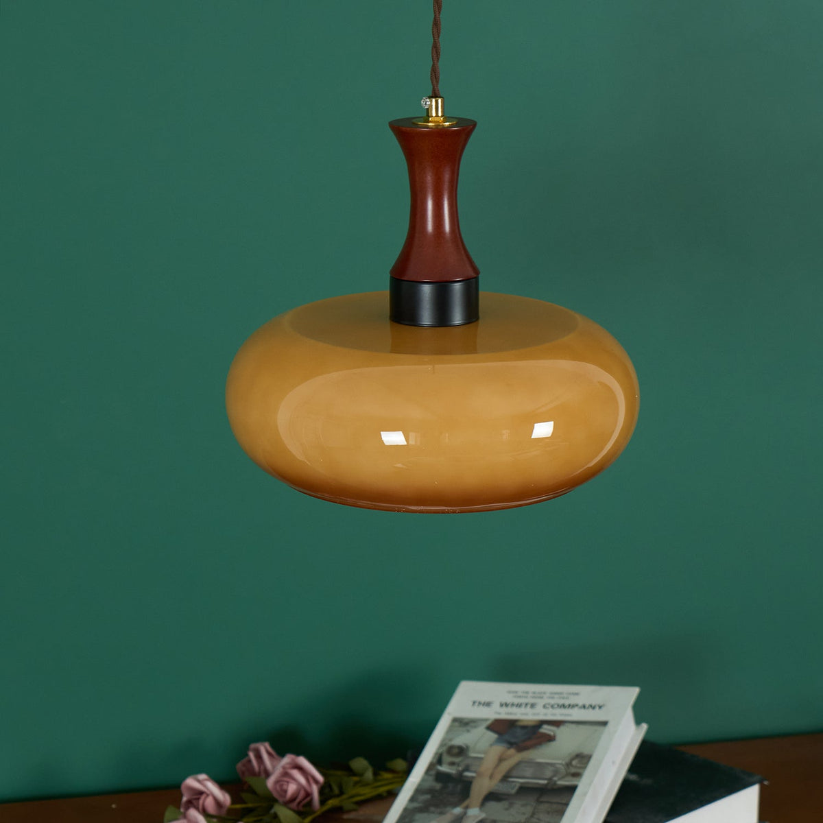 Amberkleurige glazen hanglamp met stekker