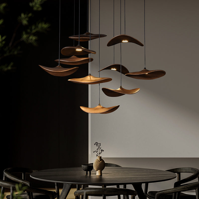 Golvende houten bladhanglamp