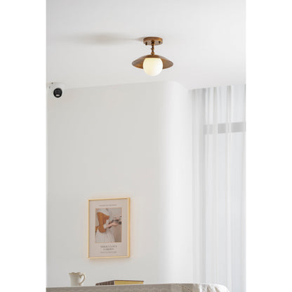 Messingkleurige half-inbouwplafondlamp met koepelshade