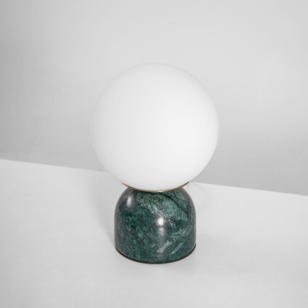 Ulvane minimalistische marmeren tafellamp