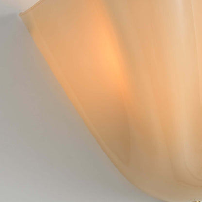Wandlamp met gedrapeerd glas
