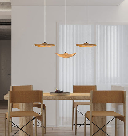 Golvende houten bladhanglamp