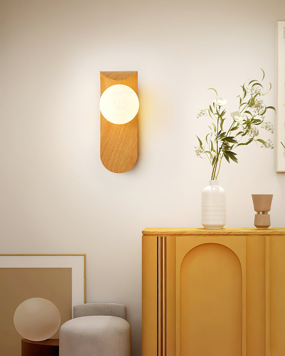 Velmara minimalistische houten wandlamp in de vorm van een wereldbol