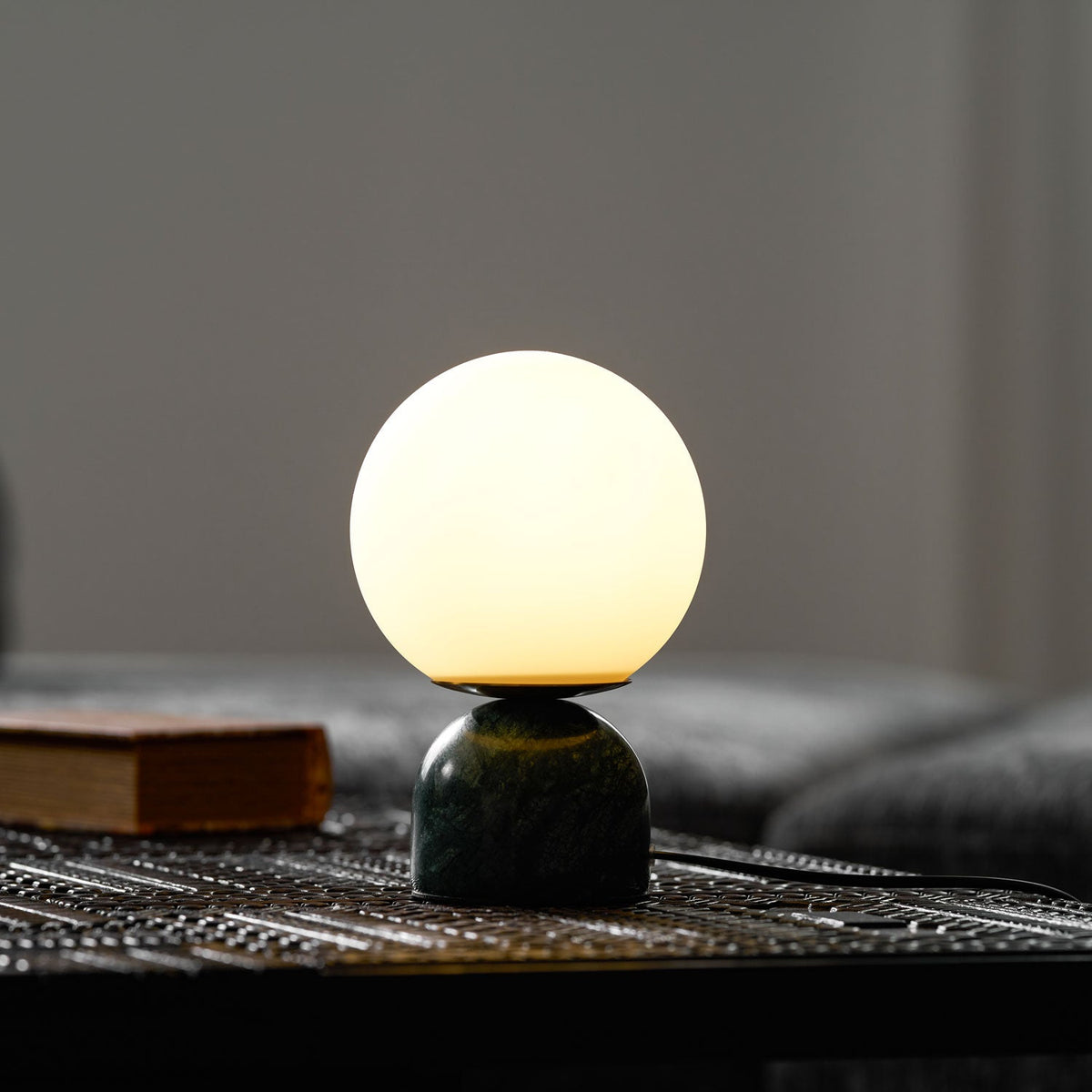 Ulvane minimalistische marmeren tafellamp