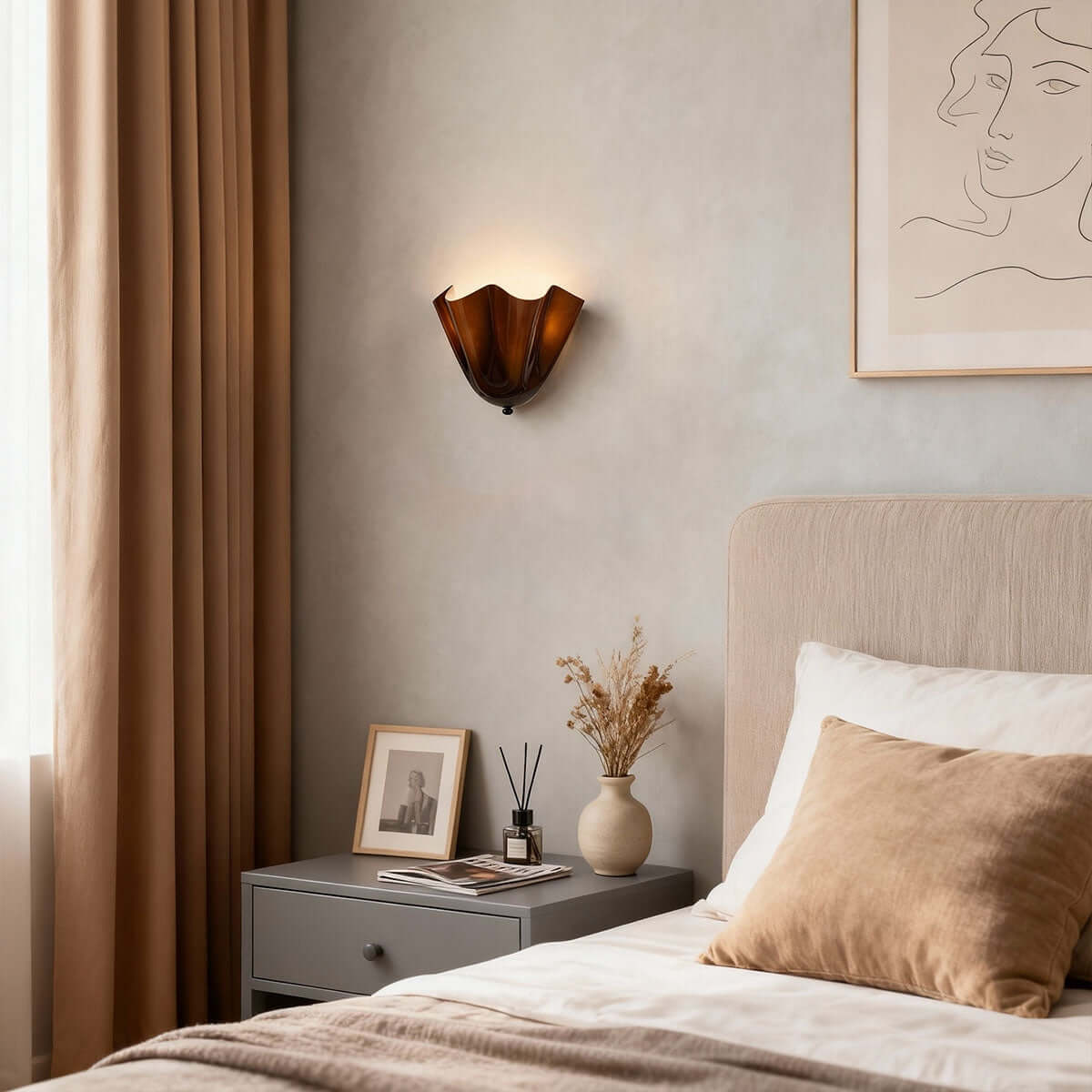 Wandlamp met gedrapeerd glas