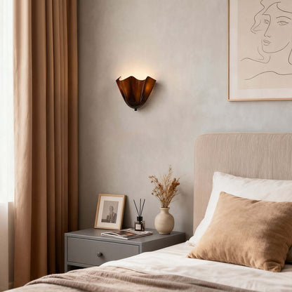 Wandlamp met gedrapeerd glas