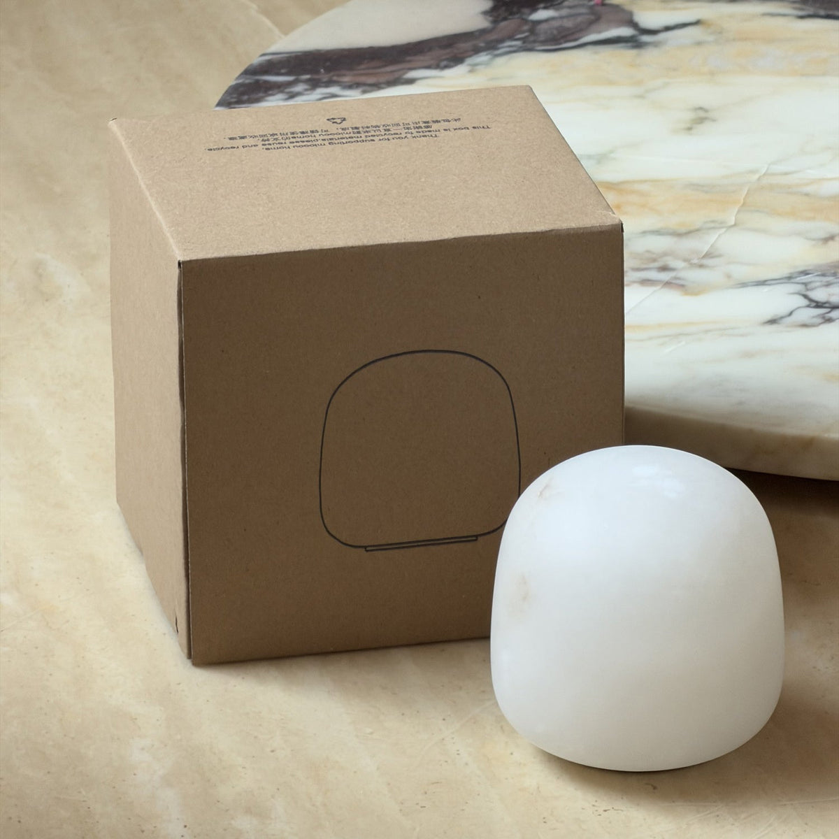 Alvane minimalistische tafellamp van albast