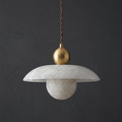 Messing hanglamp met albasten bol