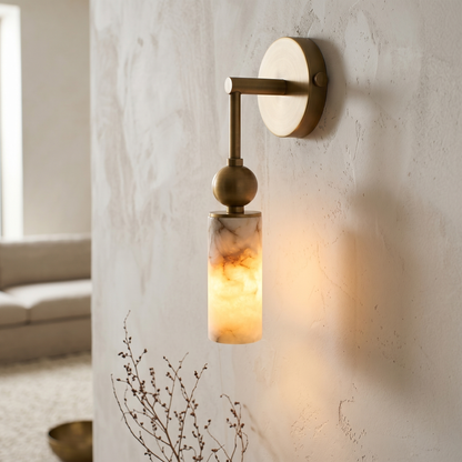 Wandlamp met albasten zuil