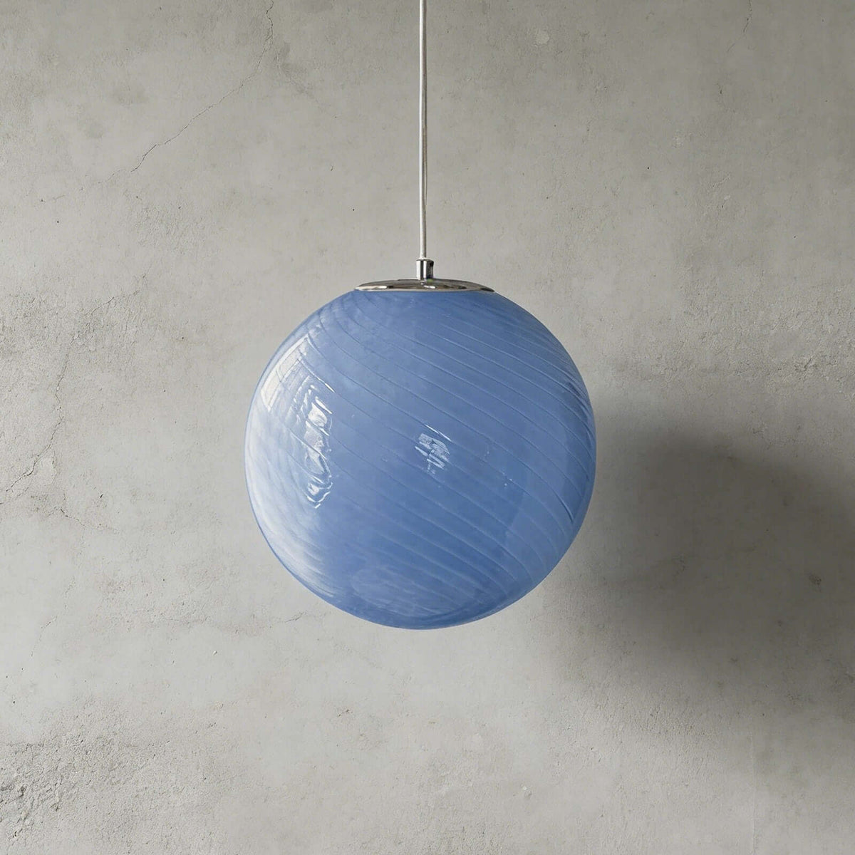 Hanglamp met gedraaide glazen bol