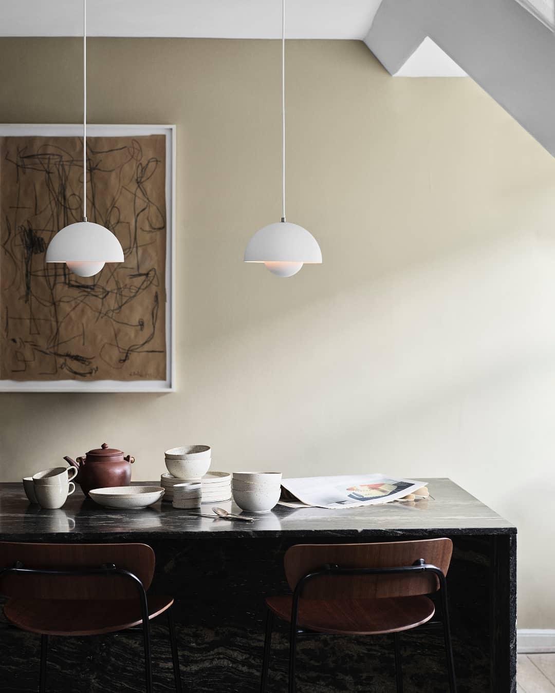 Metalen hanglamp met twee koepels