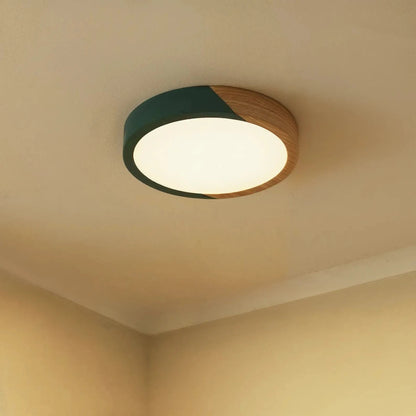 Scandinavische plafondlamp van hout van Rosvella