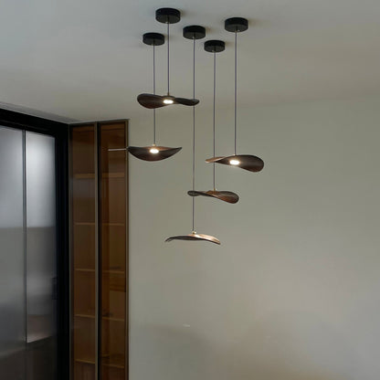 Golvende houten bladhanglamp