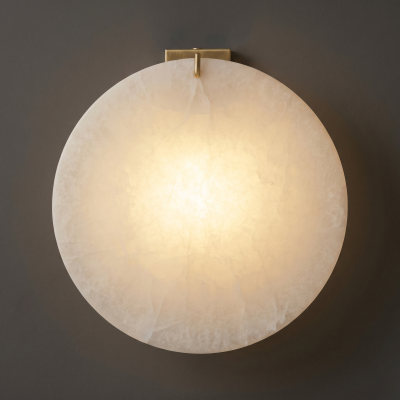 Sculpturale wandlamp van albast