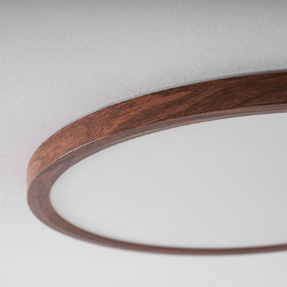 Slanke plafondlamp van walnoot met vlakke montage