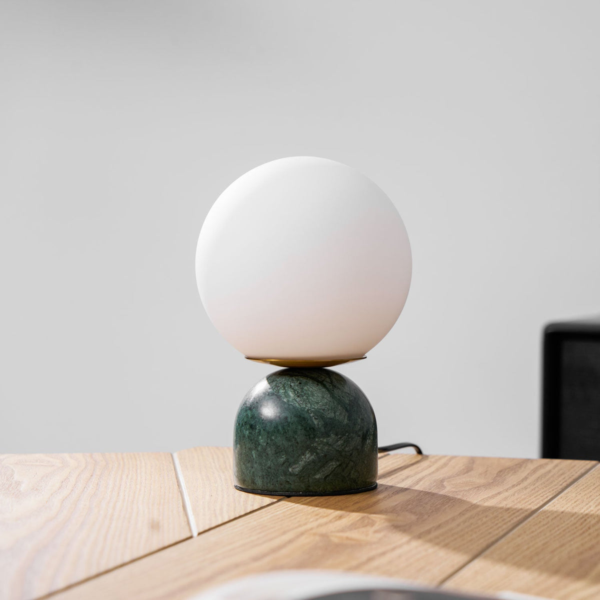Ulvane minimalistische marmeren tafellamp