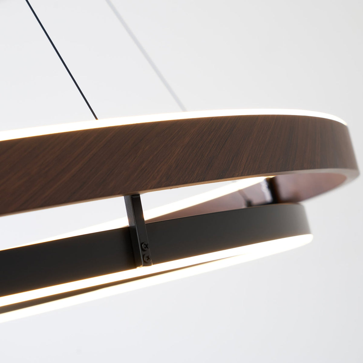 Walnootkleurige LED-kroonluchter met dubbele ringen
