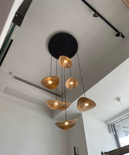 Golvende houten bladhanglamp
