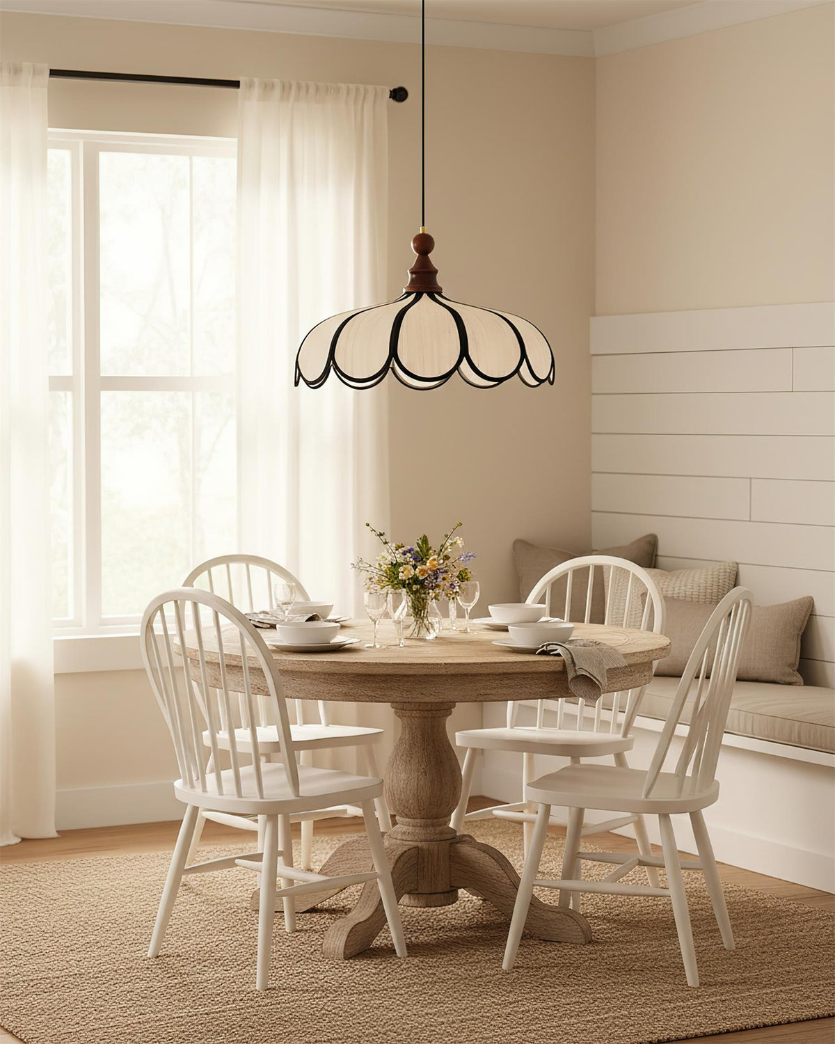 Hanglamp met geschulpte bloemblaadjes