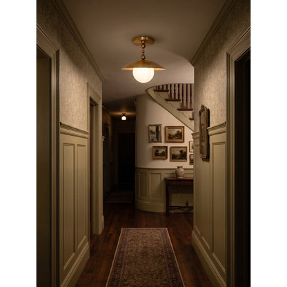 Messingkleurige half-inbouwplafondlamp met koepelshade