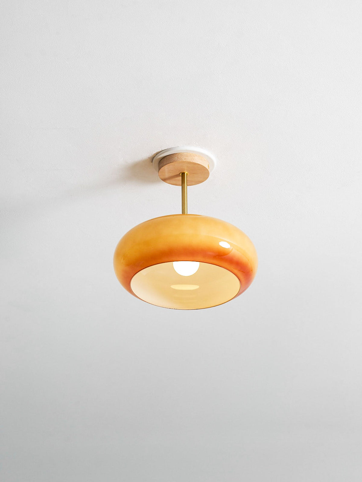 Ovale glazen houten plafondlamp