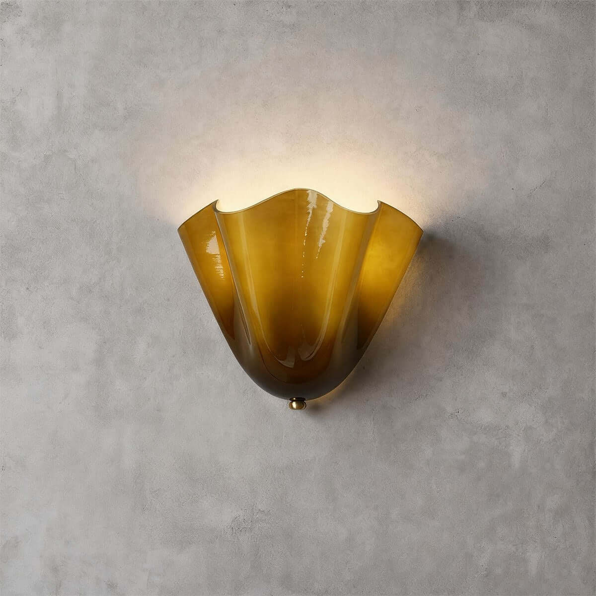 Wandlamp met gedrapeerd glas