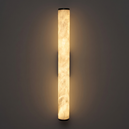 Sculpturale wandlamp van albast